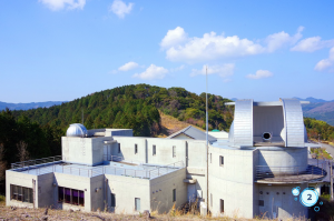 大分県内最大級の天体望遠鏡が設置されている