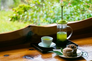 もち麦蒸しパン、くにさき緑茶