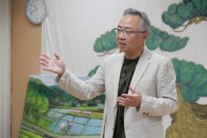 市長が宇宙港についてお話しています