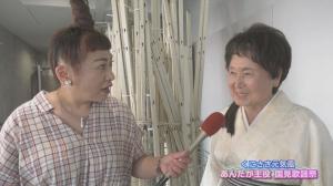 出演者にインタビューをしています
