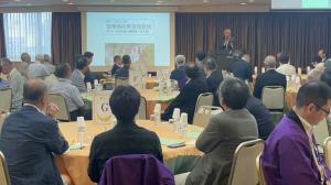 市長があいさつを申し上げています