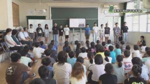 平和学習で児童が発表しています