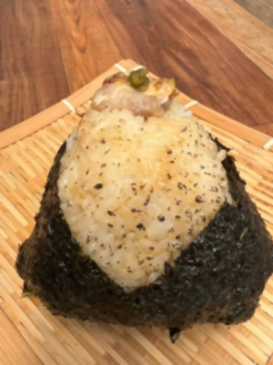 柚子胡椒とバジルの焼きおにむすび