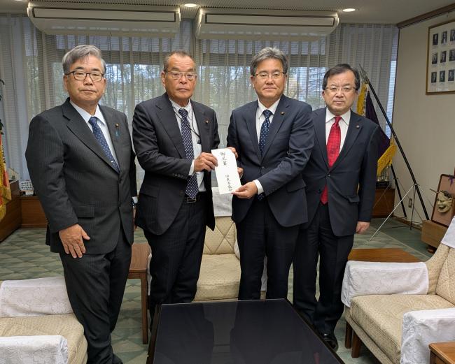 大分市へ義援金の贈呈