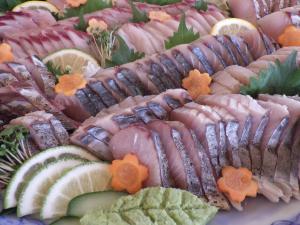 国東さわら「白」の刺身の写真