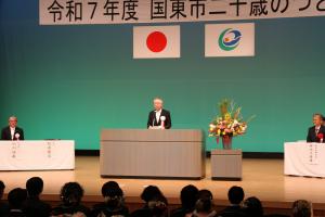 市長があいさつを申し上げています