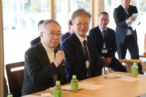 市長が講評しています2