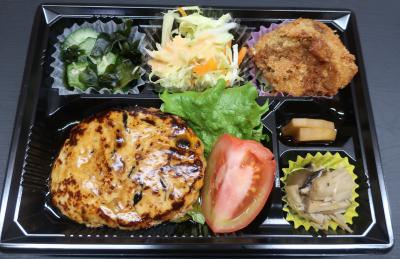 三角ベースのお弁当の写真の2つ目です。