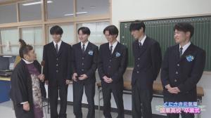 インタビューを受ける生徒