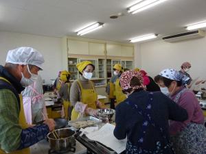 食生活改善推進員の活動例 研修会（調理実習）