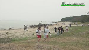海岸清掃時の様子