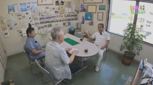 市長が企業代表にインタビューしている様子