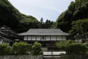 行入寺