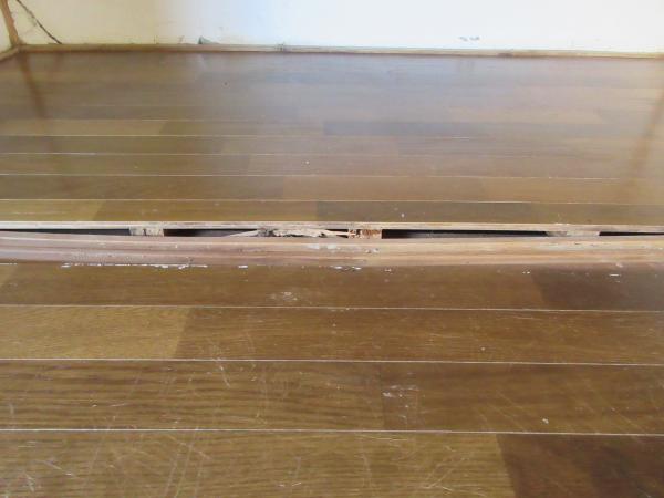 部屋3 床改修箇所
