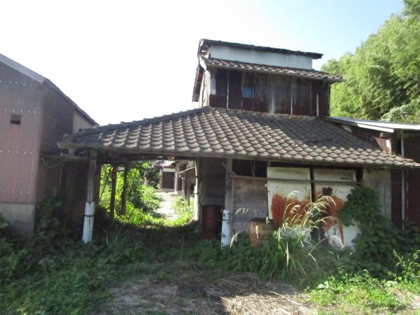 倉庫外観