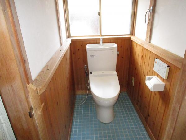 トイレ大