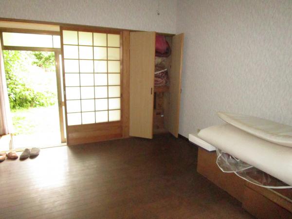 離れ　部屋1