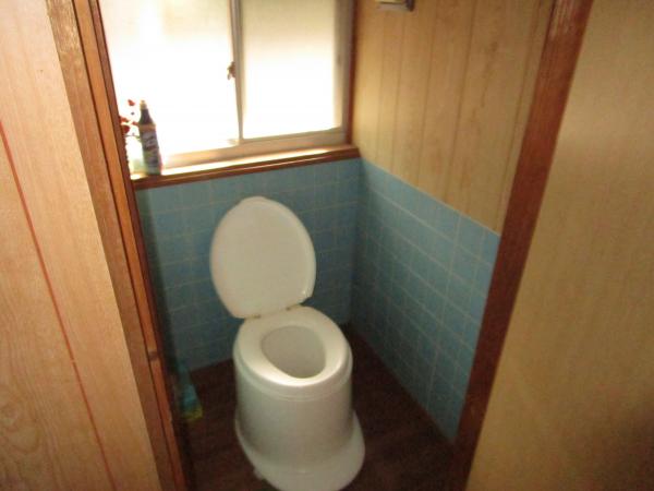 トイレ大
