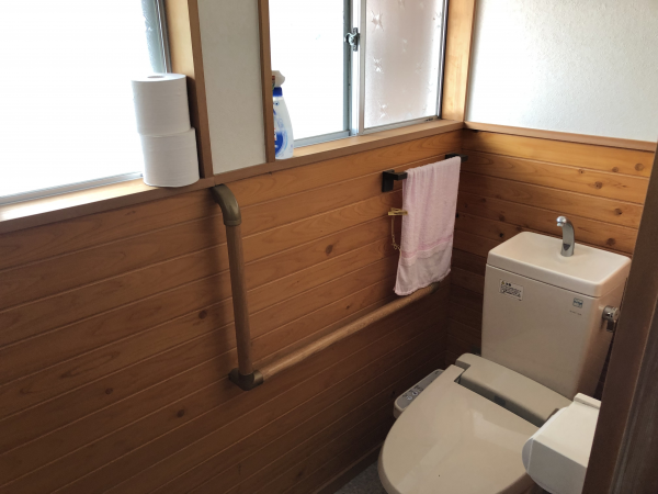 二階トイレ