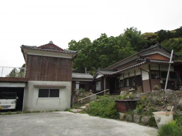 母屋と倉庫外観