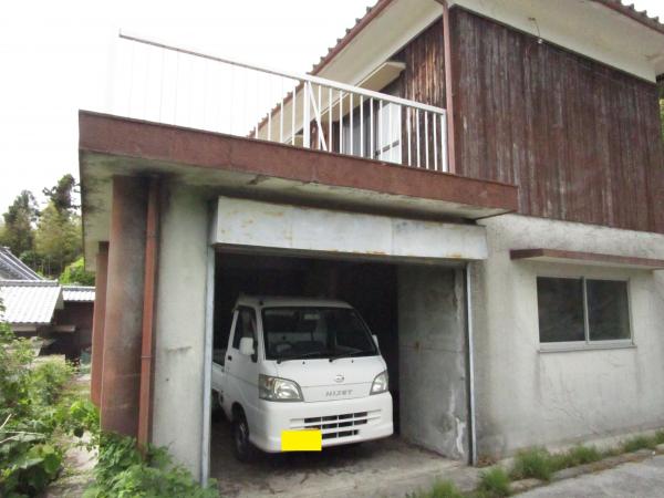 駐車場（バルコニー下）