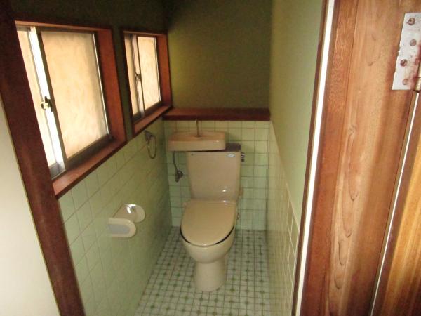 トイレ大